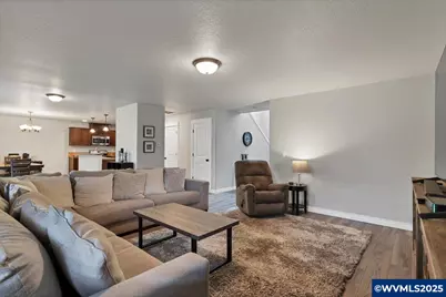 419 Vine Av, Woodburn, OR 97071 - Photo 12