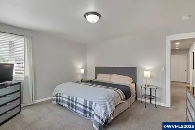 419 Vine Av, Woodburn, OR 97071 - Photo 28