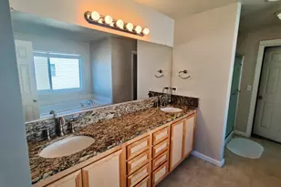 523 Golden Eagle St NW, Salem, OR 97304 - Photo 34