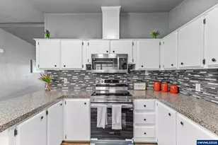 5048 Silver (#112) Lp NE, Salem, OR 97305 - Photo 12