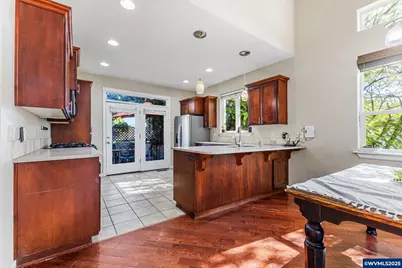 610 NW Hillcrest Dr, Dallas, OR 97338 - Photo 8