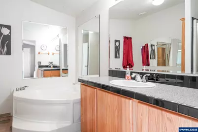 917 Luke St, Independence, OR 97351 - Photo 30