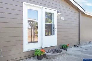 917 Luke St, Independence, OR 97351 - Photo 8