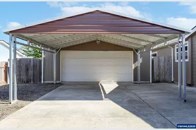 917 Luke St, Independence, OR 97351 - Photo 4