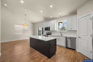 2134 Willona Dr, Eugene, OR 97408 - Photo 10