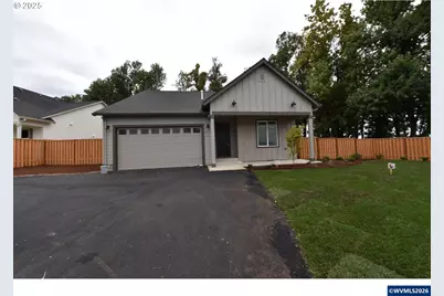 911 Oakleaf Wy, Silverton, OR 97381 - Photo 1