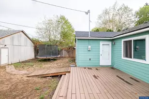 301 Russell St, Lebanon, OR 97355 - Photo 38