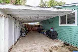 301 Russell St, Lebanon, OR 97355 - Photo 48