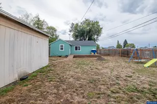 301 Russell St, Lebanon, OR 97355 - Photo 36