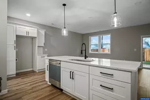 1128 Norway St NE, Salem, OR 97301 - Photo 14