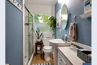 2075 Laurel Av NE, Salem, OR 97301 - Photo 14