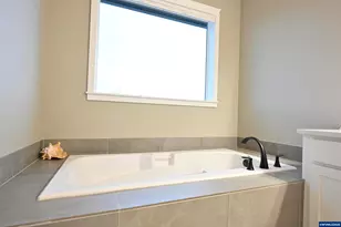 2332 Veneta Ave S, Salem, OR 97302 - Photo 34