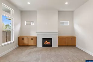 3075 Olympic St, Woodburn, OR 97071 - Photo 12