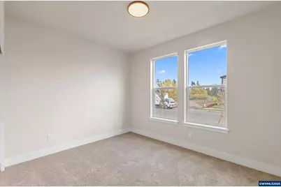 3075 Olympic St, Woodburn, OR 97071 - Photo 4
