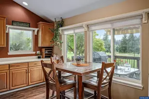 528 Creekside Dr SE, Salem, OR 97306 - Photo 18