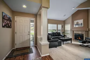 528 Creekside Dr SE, Salem, OR 97306 - Photo 6