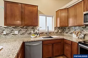 758 S Sunrise Dr Dr, Jefferson, OR 97352 - Photo 18