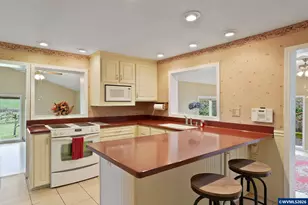 1060 Silver Falls Dr NE, Silverton, OR 97381 - Photo 8
