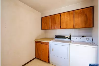 951 Dogwood St, Sweet Home, OR 97386 - Photo 24