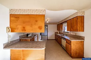 951 Dogwood St, Sweet Home, OR 97386 - Photo 8