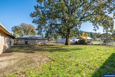 951 Dogwood St, Sweet Home, OR 97386 - Photo 34