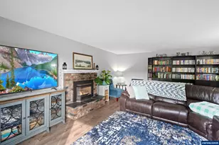 1328 Alberta Ave E, Monmouth, OR 97361 - Photo 4