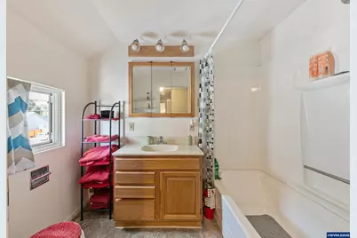 1111 SW Levens St, Dallas, OR 97338 - Photo 22