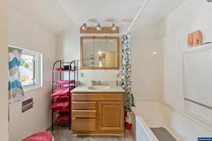 1111 SW Levens St, Dallas, OR 97338 - Photo 22