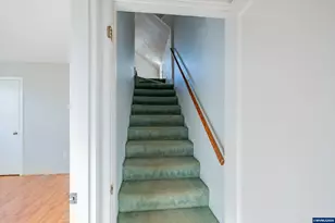 1050 Barnes Ave SE, Salem, OR 97306 - Photo 28