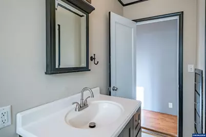 1050 Barnes Av SE, Salem, OR 97306 - Photo 24