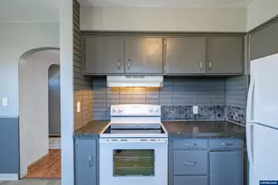 1050 Barnes Ave SE, Salem, OR 97306 - Photo 16