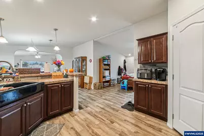5266 Crystal St NE #233, Salem, OR 97305 - Photo 16