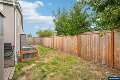 5266 Crystal St NE #233, Salem, OR 97305 - Photo 32