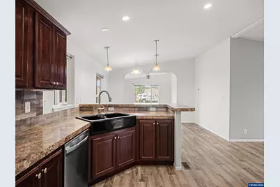 5266 Crystal St NE #233, Salem, OR 97305 - Photo 8