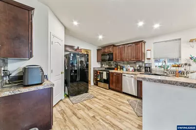 5266 Crystal St NE #233, Salem, OR 97305 - Photo 12