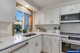 271 McNary Heights Dr N, Keizer, OR 97303 - Photo 8