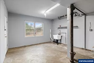 900 Cascade Dr NW, Salem, OR 97304 - Photo 26