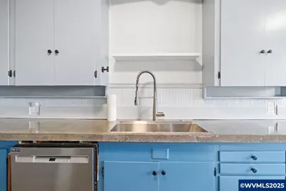 900 Cascade Dr NW, Salem, OR 97304 - Photo 10