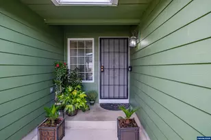 674 Shannon Ct NE, Keizer, OR 97303 - Photo 6