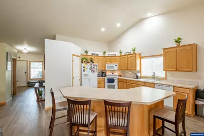 674 Shannon Ct NE, Keizer, OR 97303 - Photo 16