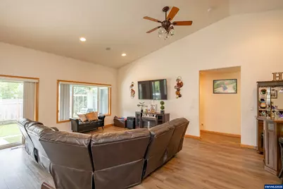 674 Shannon Ct NE, Keizer, OR 97303 - Photo 14