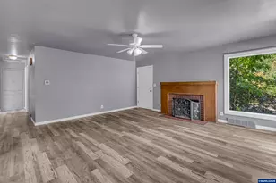 1610 Madrona Ave SE, Salem, OR 97302 - Photo 4