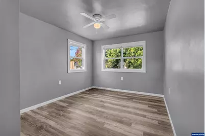 1610 Madrona Av SE, Salem, OR 97302 - Photo 14