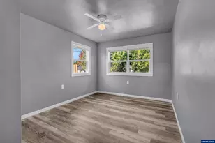 1610 Madrona Ave SE, Salem, OR 97302 - Photo 14