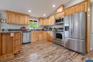 40189 Mt Hope Dr, Lebanon, OR 97355 - Photo 4