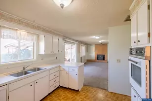 2175 Marion St SE, Albany, OR 97322 - Photo 8