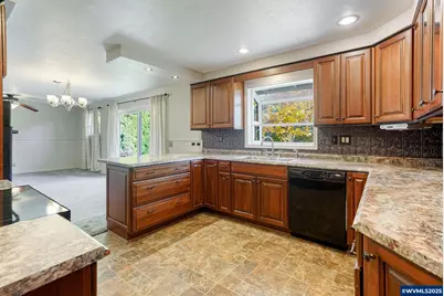 4554 19th Pl NE, Keizer, OR 97303 - Photo 8