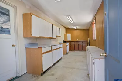 4196 Ward Dr NE, Salem, OR 97305 - Photo 32