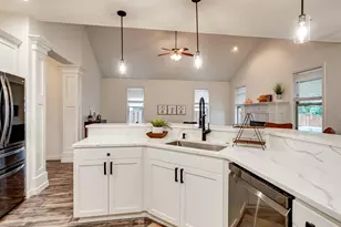 20800 Yosemite St NE, Aurora, OR 97002 - Photo 16