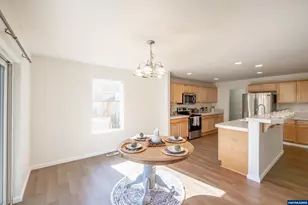 391 Churchill Downs Av SE, Albany, OR 97322 - Photo 18